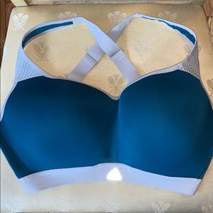 adidas Intimates & Sleepwear - VGUC Adidas high impact sports bra - size 38DD adidas Intimates & Sleepwear - VGUC Adidas high impact sports bra - size 38DD